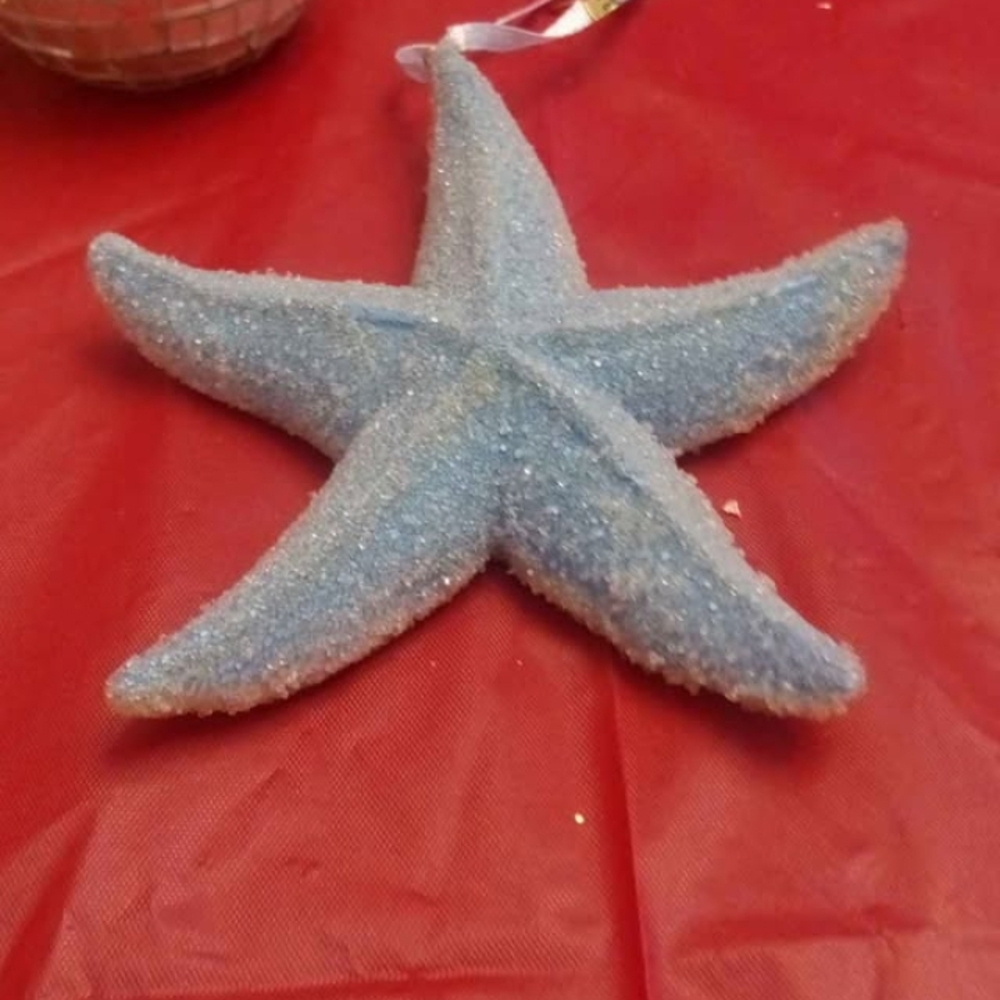 Hallmark Shimmering Blue Starfish Ornament There's Also A Few Other On There - Picture 2 of 15